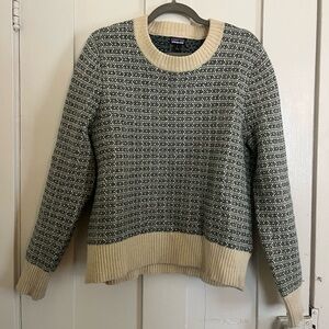 Patagonia Women’s Recycled Wool Sweater Green